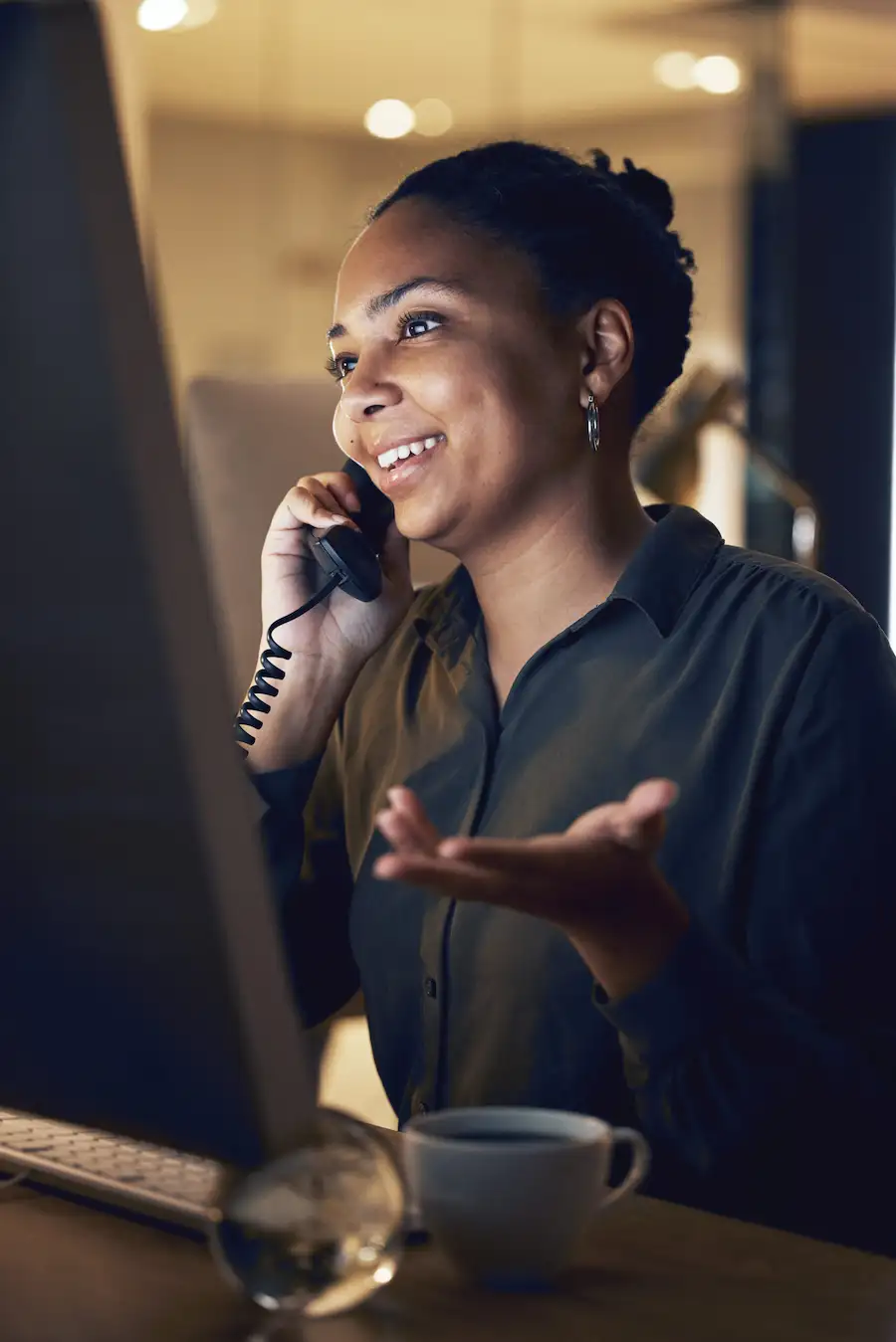 Discovery conversation with a project lead in an office